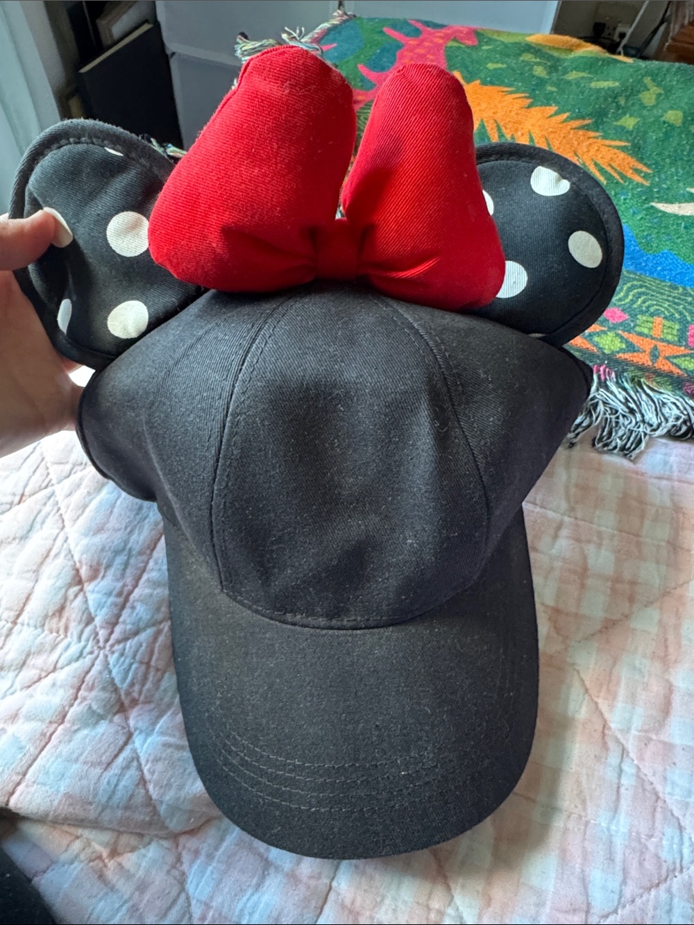 Disney Minnie mouse black hat with bow like new